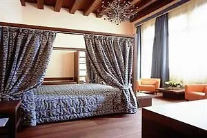 Palazzo Selvadego Hotel Venice 4*,